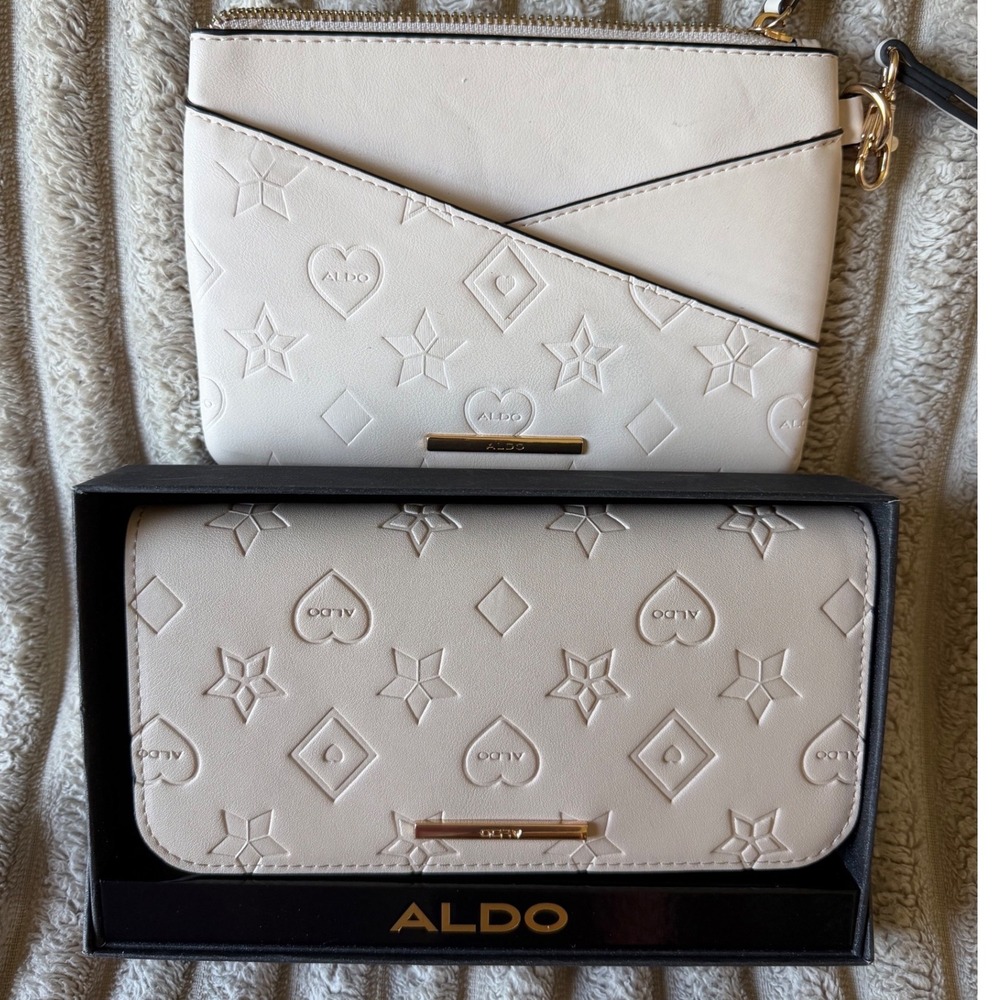 Aldo Cream Embossed Wallet and Wristlet Set Gold Hardware Heart Star Diamond